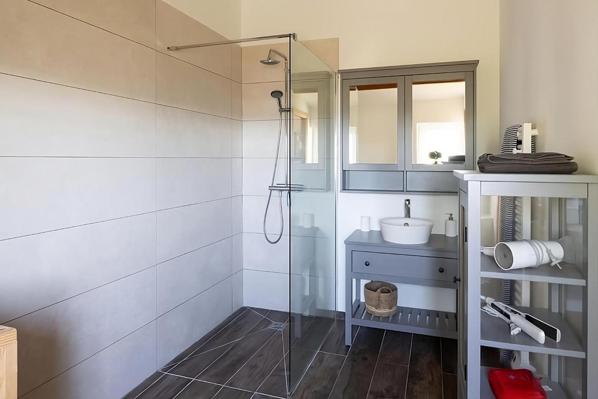 Mas Provencal De 120M2 En Camargue, Avec Piscine Et Parking Inclus, Ideal Pour Des Vacances Arles Bagian luar foto