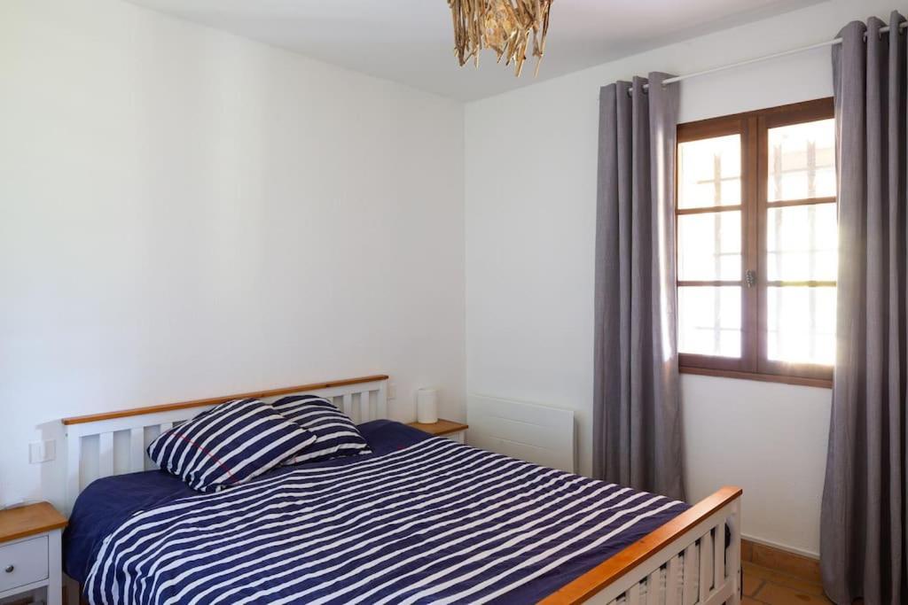 Mas Provencal De 120M2 En Camargue, Avec Piscine Et Parking Inclus, Ideal Pour Des Vacances Arles Bagian luar foto